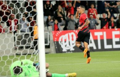 Goiás estreia no Brasileirão com derrota para o Athletico-PR