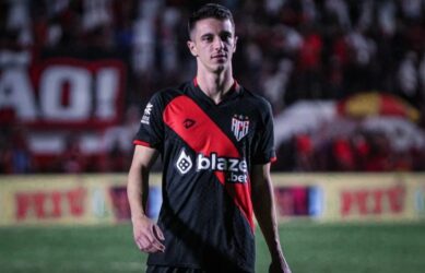 Atlético-Go enfrenta o Vitória Domingo (14), no Barradão