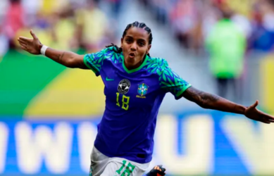Seleção feminina goleia o Chile no amistoso de despedida da torcida antes da Copa do Mundo