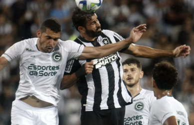 Goiás abre o placar mas, botafogo empata com Gol de tiquinho Soares