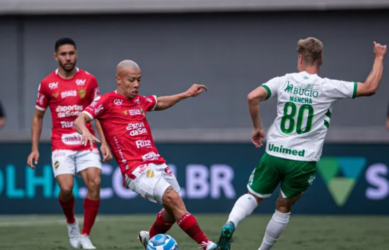 Na estreia de Lisca, Vila Nova só empata com a Chapecoense no Serra Dourada