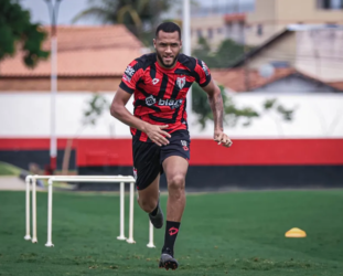 Artilheiro da Série B, Gustavo Coutinho dificilmente permanece no Atlético-GO