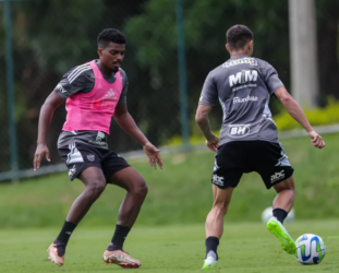 Escalação do Atlético-MG: Saravia e Lemos ainda são dúvidas; Jemerson volta ao time
