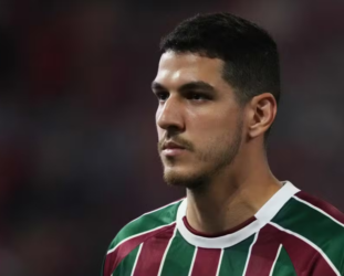 Zenit se acerta com Nino e encaminha contratação do zagueiro do Fluminense
