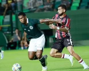 Goiás vence o Anápolis e assume a liderança do Goianão