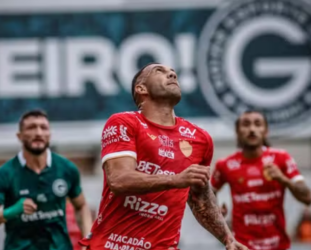 Goiás e Vila Nova empatam em clássico de poucas chances na Serrinha