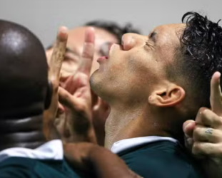 Com dois de Paulo Baya, Goiás vence o Goianésia e continua na liderança