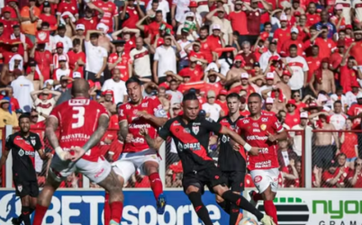 Atlético-GO domina o Vila Nova, vence no OBA e abre vantagem na final