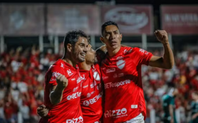 Vila Nova vence clássico contra o Goiás e entra no G-4