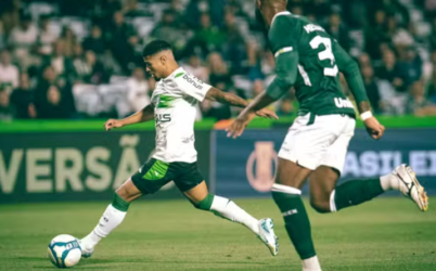 Coritiba e Goiás empatam em jogo com gol anulado pelo VAR no último minuto