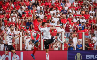 Vila Nova e Botafogo-SP empatam em jogo com falha feia de Dênis Júnior