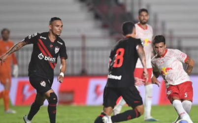 Atlético-GO e Bragantino empatam e se complicam ainda mais na briga contra o rebaixamento