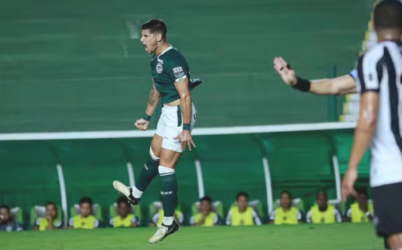 Com show de Barceló, Goiás despacha o Goiânia e vence a primeira no Goianão