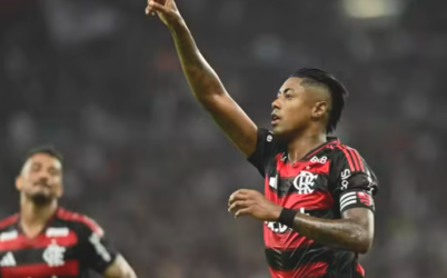 Flamengo vence o Vasco e carimba ida à semifinal do Carioca