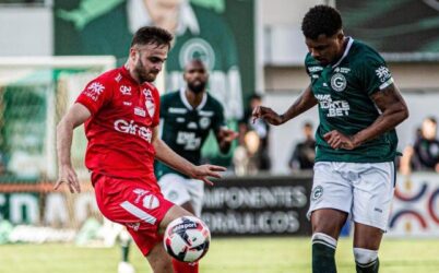 Vila Nova bate Goiás na Serrinha e larga em vantagem nas semis