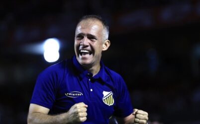 Eduardo Baptista elogia legado de técnicos estrangeiros no Brasil: “Acabaram com jogador boleiro”