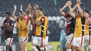 São Paulo vence o Libertad fora de casa e assume a liderança do Grupo D na Libertadores