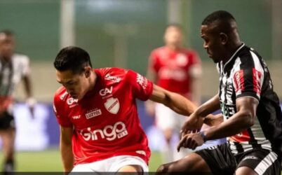 Com gol nos acréscimos, Vila Nova vence o Athletic por 1 a 0 e assume a liderança da Série B