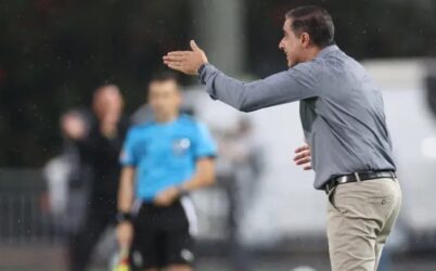 Organizada do Botafogo pede saída do técnico Renato Paiva: ‘Momento exige mudanças’