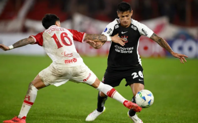Especialista vê pênalti não marcado em Huracán x Corinthians