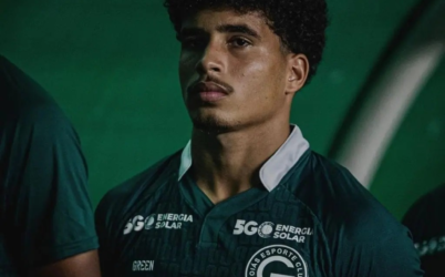 Pedrinho sofre entorse no joelho e vira desfalque importante no Goiás