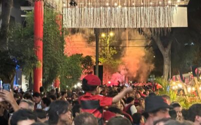 Torcida do Flamengo toma as ruas de Lima em celebração do tetra da Libertadores; veja como foi