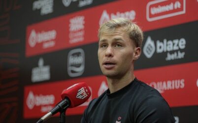 Atlético-GO tenta ampliar empréstimo de Ronald junto ao Grêmio