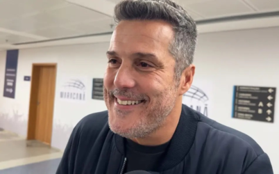 Júlio César chora com torcida do Remo após acesso à Série A