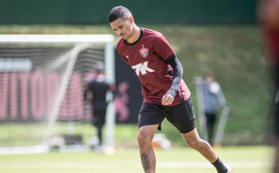 Vitória confirma compra de Erick junto ao São Paulo