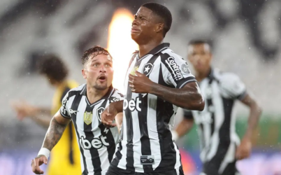 Kadir, do Botafogo, celebra convocação para seleção principal do Panamá: ‘Momento único’