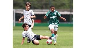 Briga entre Corinthians e Palmeiras reacende debate sobre aliciamento de jovens no Brasil