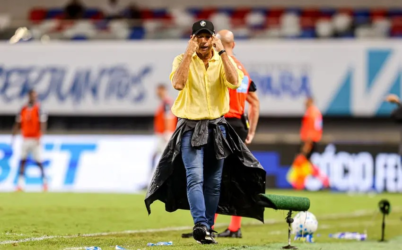 Bola aérea defensiva e falta de atenção afastam o Vasco das vitórias