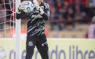 Gabriel Brazão admite culpa pela derrota do Santos na Sul-Americana