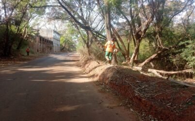 Força-tarefa da Comurg realiza limpeza no Córrego Cascavel e serviços de zeladoria em diversas regiões