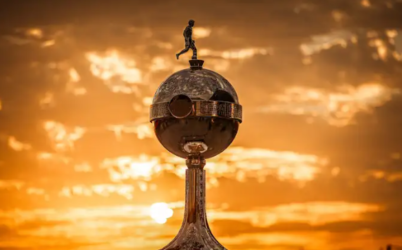 Conmebol e Amstel renovam parceria em evento com dicas de ídolos sobre a Libertadores