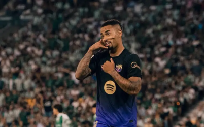 Ex-Palmeiras abre o jogo sobre possível retorno ao Brasil